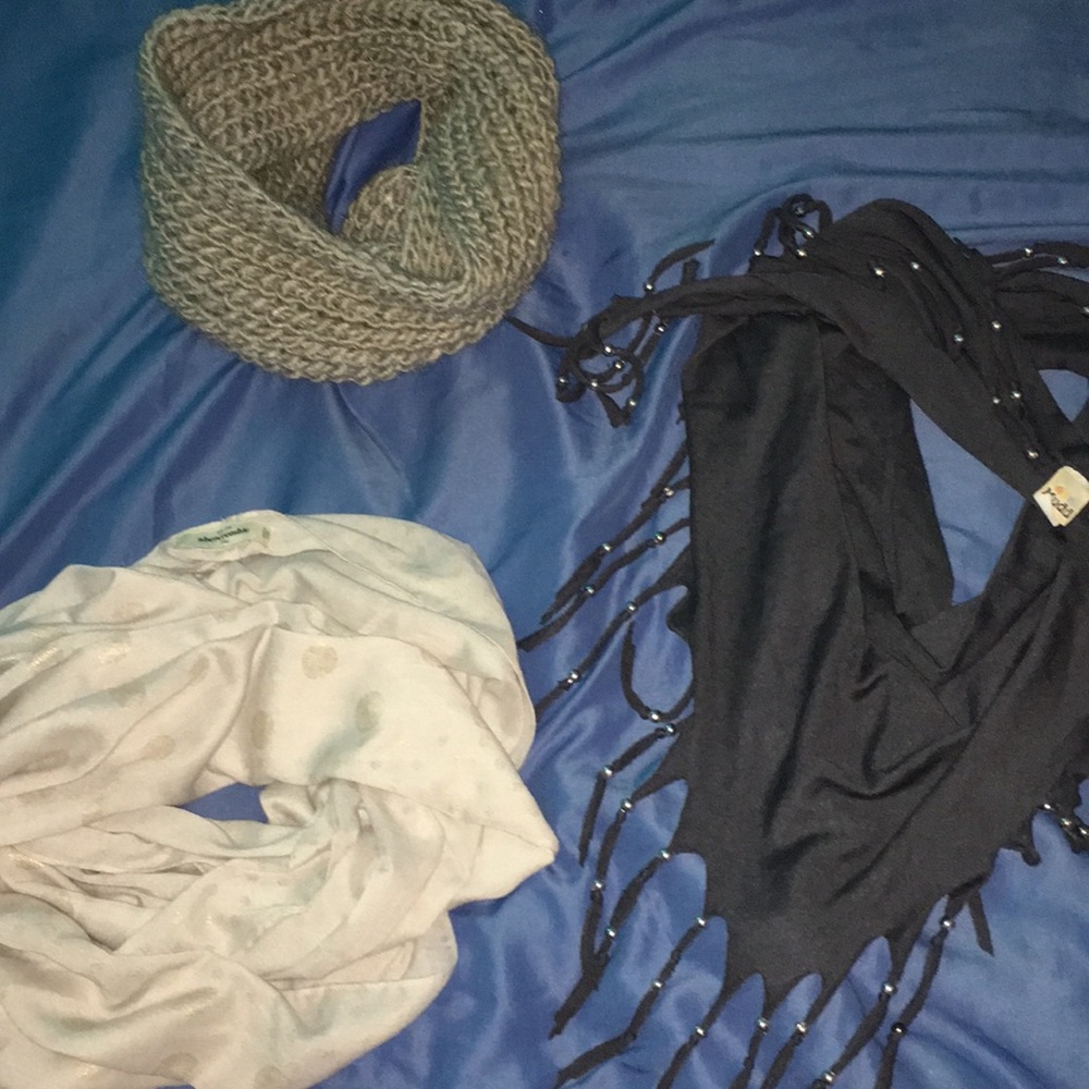 Gray Scarves Bundle